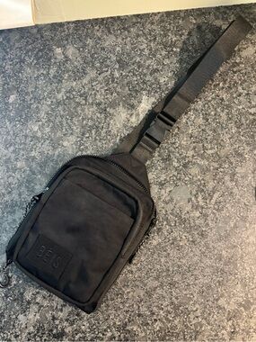 BEIS The Sport Sling in Black
